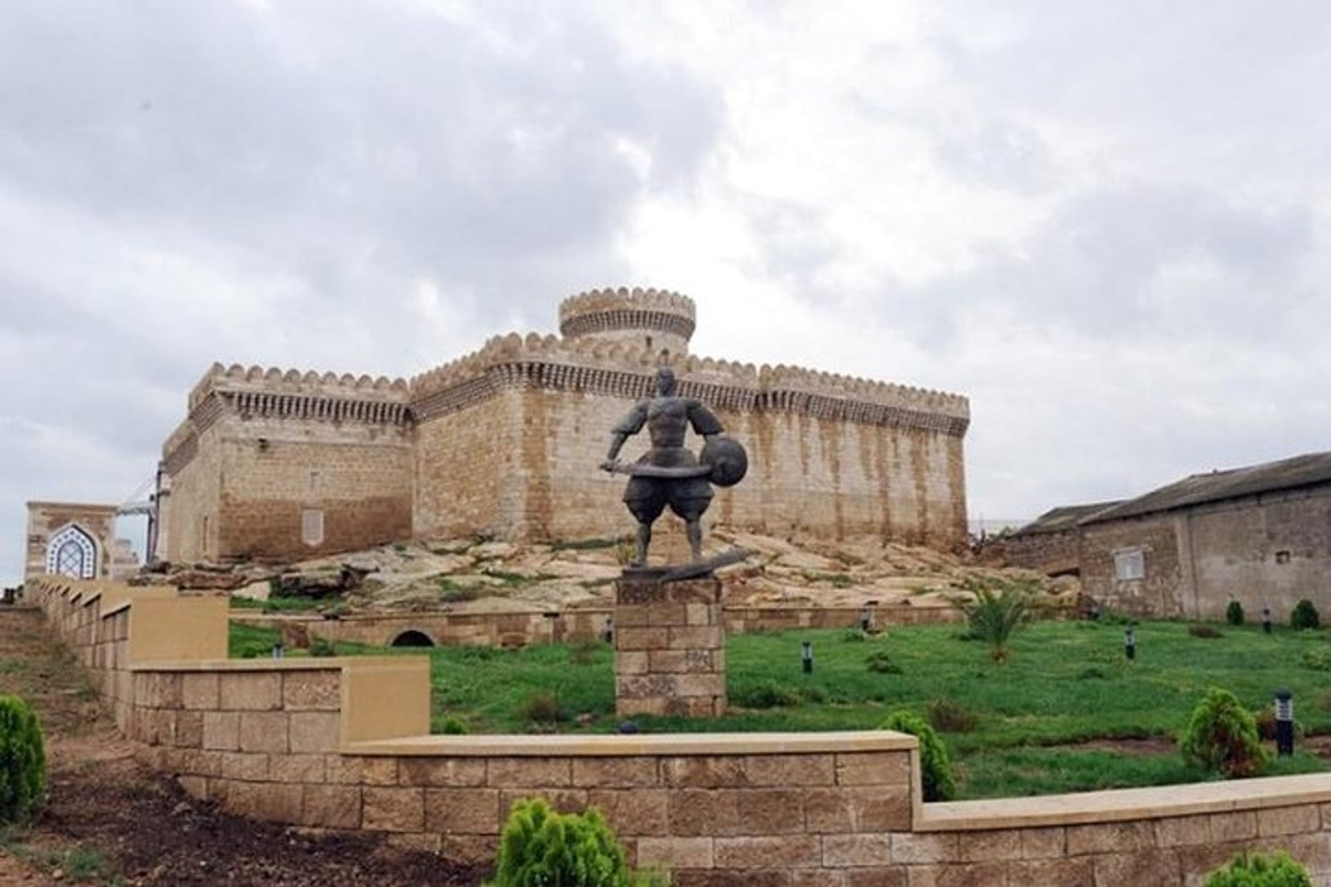 Baku & Absheron Peninsula Explorer